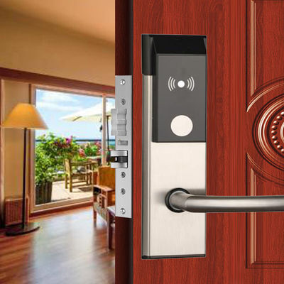 4 kolory Inteligentne zamki do drzwi hotelowych Opcjonalna karta klucza RFID z darmowym oprogramowaniem zabezpieczającym